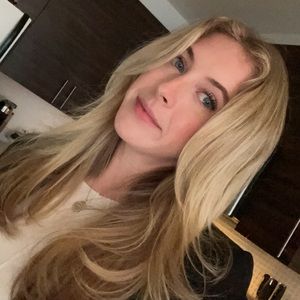 Meet your Posher, Lydia